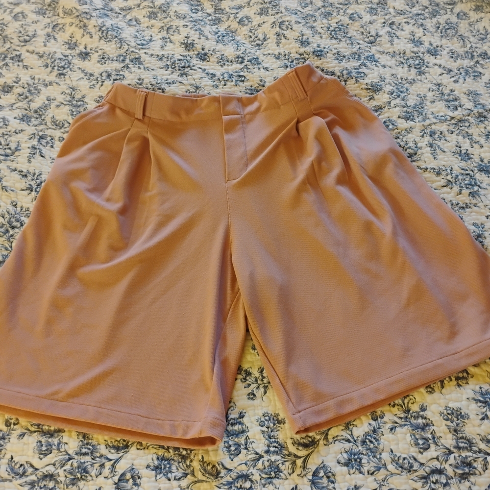 Elegant Halara Mauve Women's Bermuda/Culottes Shorts